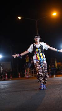 BIB: 975
                            <button type="button" onclick="openModal(23100121)" class="btn btn-primary btn-sm float-right btn-popup" data-toggle="modal" data-target=".modal-high-quality">
                        <i class="fas fa-shopping-cart"></i> Add to Cart
                    </button>
                                            <button type="button" onclick="isThisMe(23100121, true)" class="btn btn-success btn-sm float-right btn-popup btn-isme hidden" data-toggle="tooltip" data-placement="bottom" title="นี่คือรูปของคุณใช่ไหม คลิกที่นี่เพื่อเอาเข้าอัลบั้ม">
                        <i class="fas fa-plus"></i> Add to album
                    </button>
                    <button type="button" onclick="isThisMe(23100121, false)" class="btn btn-warning btn-sm float-right btn-popup btn-isnotme hidden">
                        <i class="fas fa-ban"></i> Remove from album
                    </button>